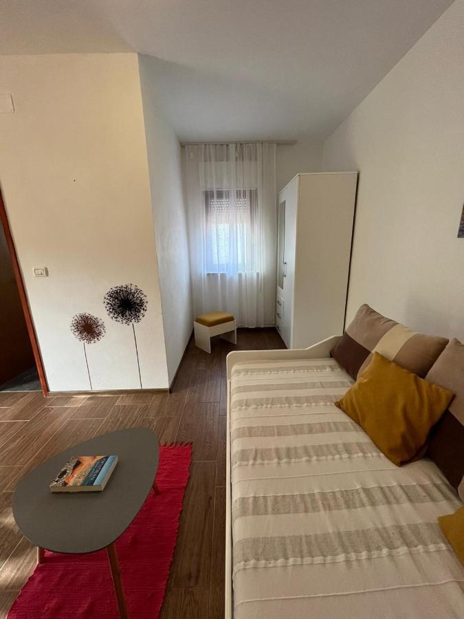 Studio Apartman San 3 Ližnjan Екстериор снимка